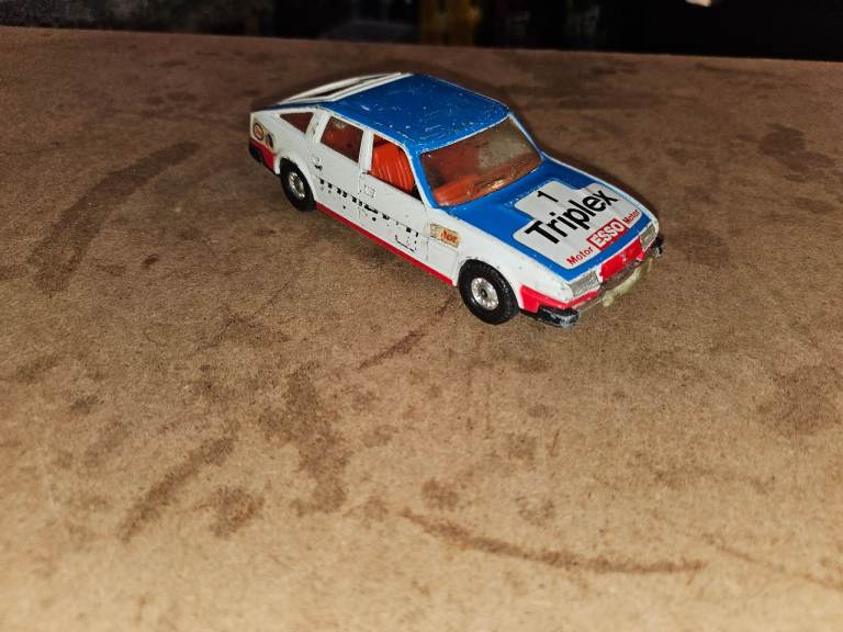 Vintage corgi rover 3500