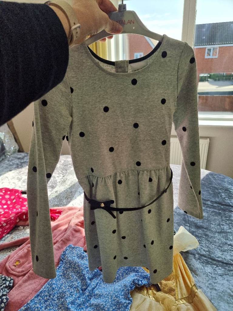 Clothes for girls 