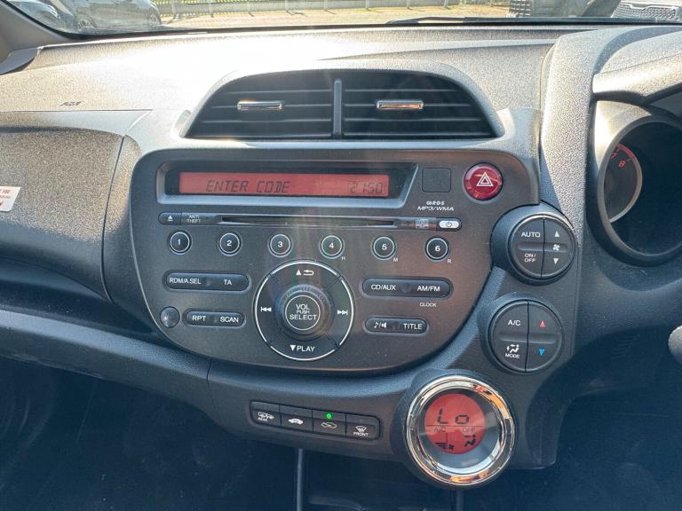 2013 Honda Jazz 1.4 i-VTEC ES Plus Hatchback 5dr Petrol CVT Euro 5 (99 ps)