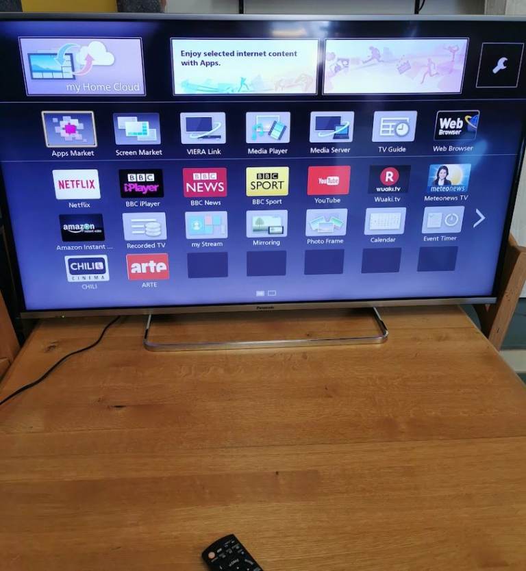 Panasonic VIERA TX-48AX630B TV with Remote