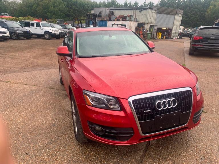Left hand drive, Audi Q5, Petrol, Automatic, Air-con, 92909 miles, Leather