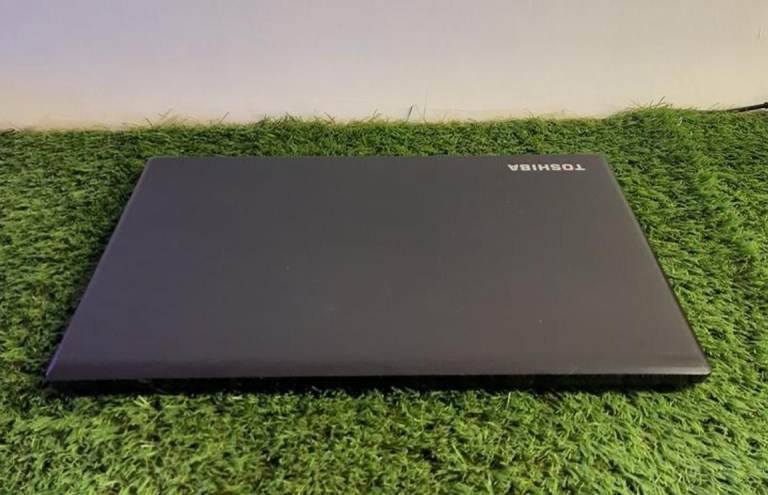 Cheap Toshiba Fast Laptop Windows11 BIG 15.6" Widescreen HDMI WiFi Cam