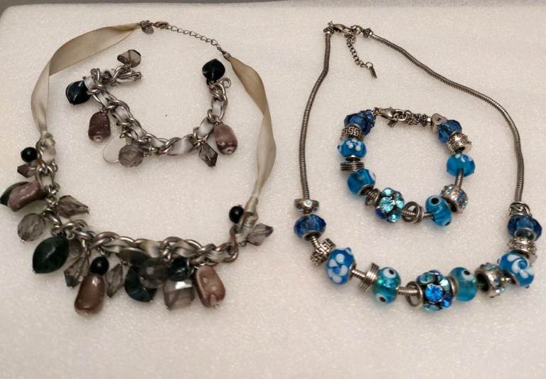 Silver Tone Necklace Costume Jewelry Small Job Lot Of X2 comes with gift b