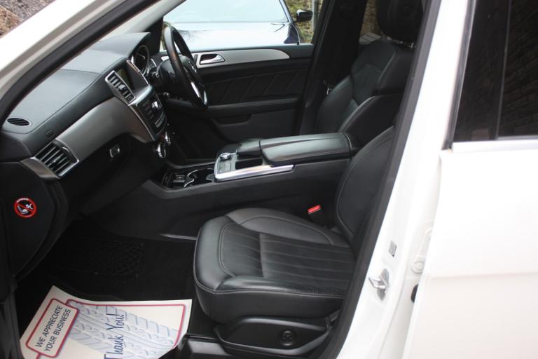 MERCEDES-BENZ GL CLASS 3.0 GL350 V6 BlueTEC AMG Sport 2015