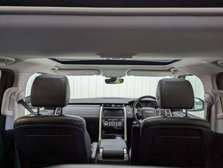 2017 Land Rover Discovery 3.0 Discovery HSE TD6 Auto 4WD 5dr SUV Diesel Automatic