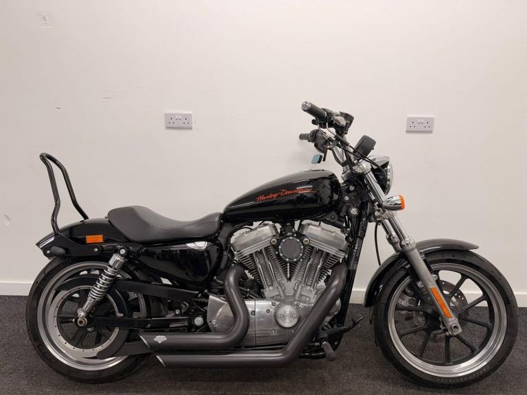 HARLEY DAVIDSON XL883 SUPERLOW ** MOT MARCH 2027 - VANCE HINES - FWD CONTROLS **