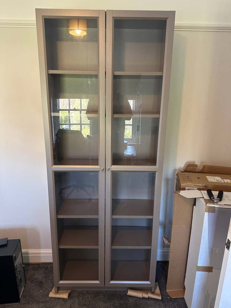Wooden Bookcase / Bookshelf - 5 Shelves