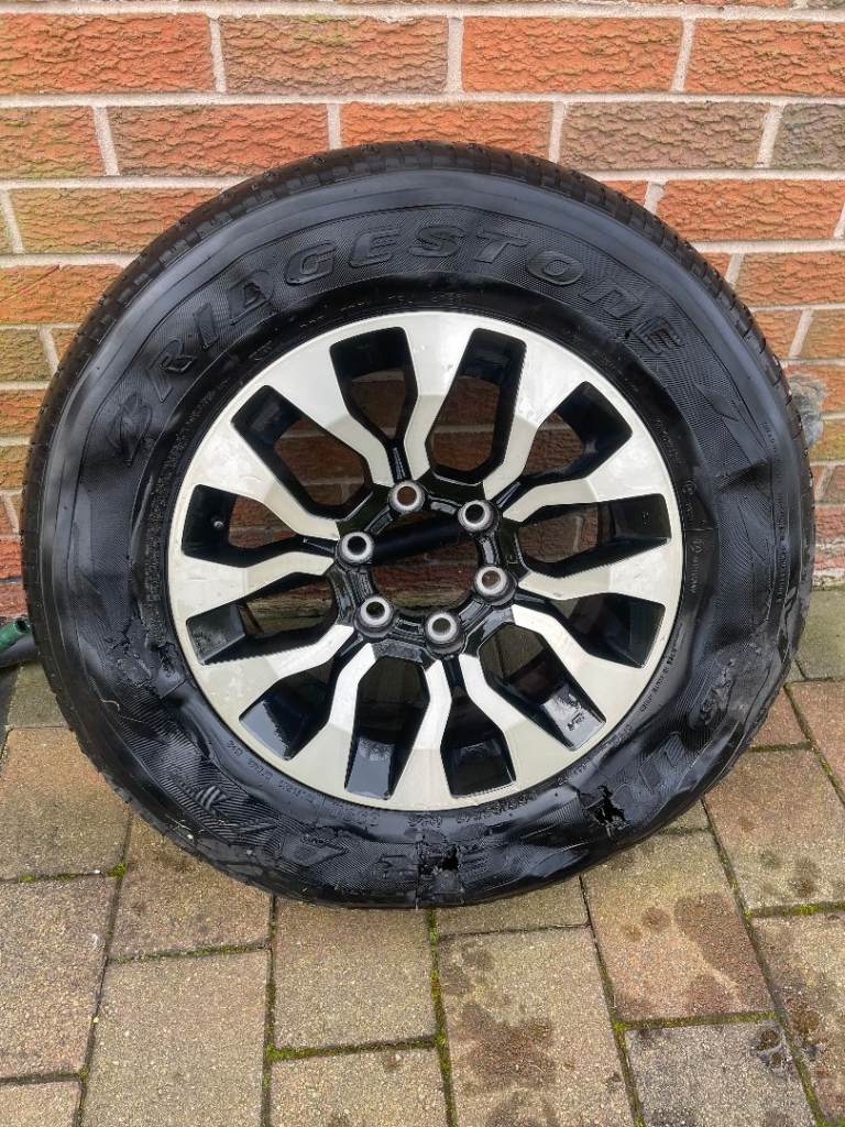 TOYOTA HILUX OR LANDCRUISER 17INCH ALLOY RIM