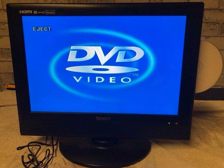 Technika 15.4-311 Small TV 15 Inch LCD DVD Freeview Combi Player Black No Remote