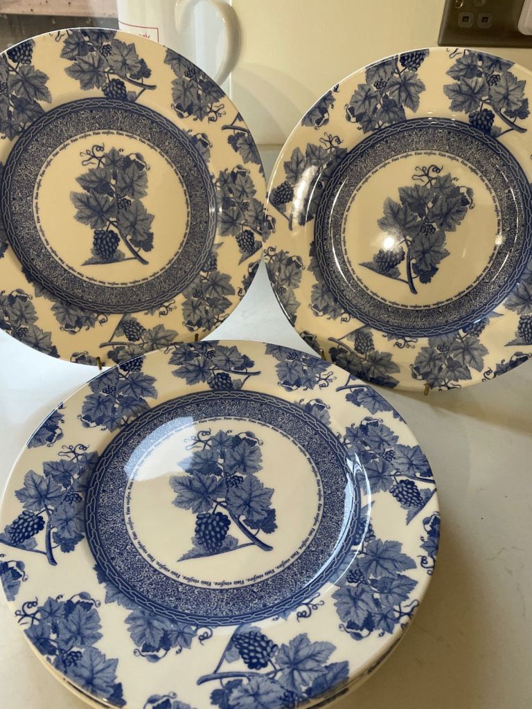 Wedgwood Home Dinner Plates
