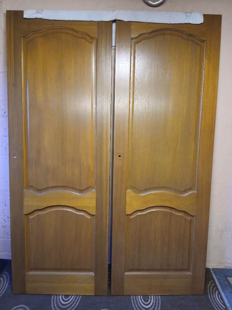 2 INTERNAL DOORS - EXCELENT CONDITION FOR SALE