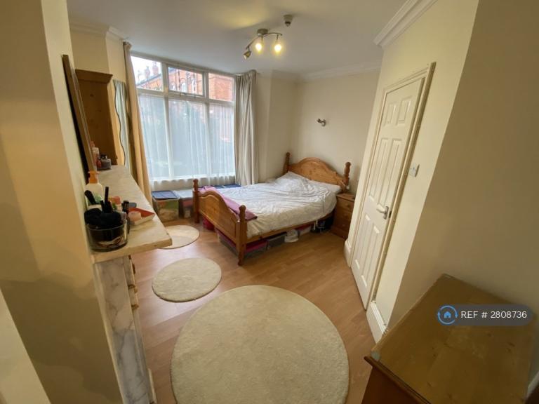 1 bedroom flat in Granby Road, Leeds, LS6 (1 bed) (#2808736)