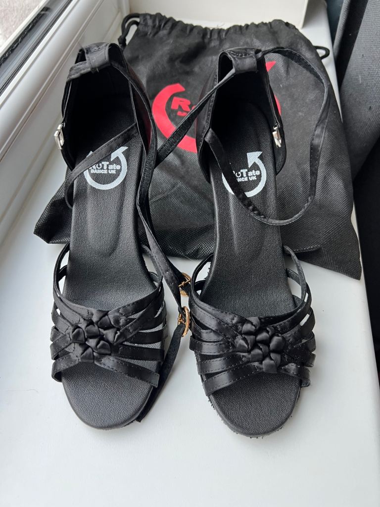 Dance / salsa shoes. Never worn. Size 5. 