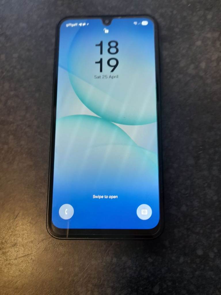 Samsung galaxy A17 unlocked 128gb 5g and an ipad air 32gb 