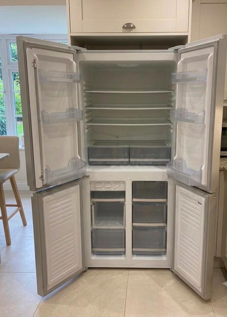 American Style Fridge Freezer – Black, Good Condition- can deliver locally 