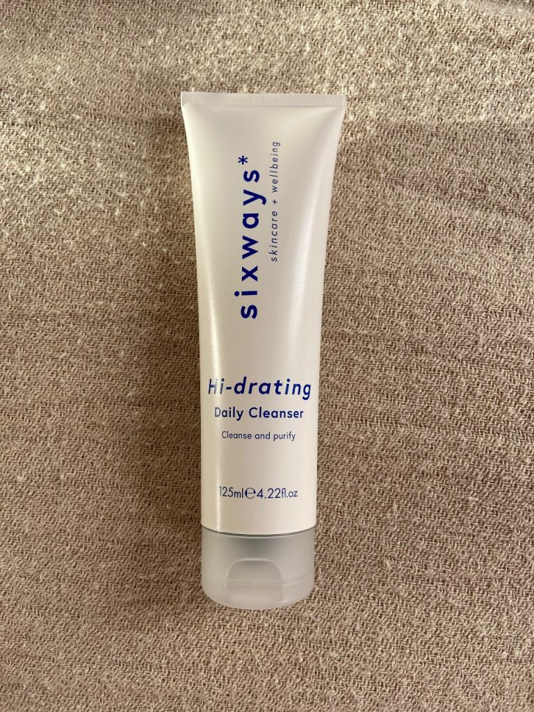 Hydrating daily cleanser