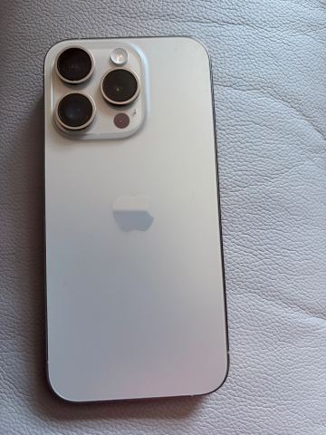 Apple iPhone 15 Pro Max Silver - AS GOOD AS NEW, £450.00 for Sale