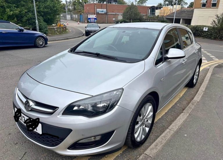 Vauxhall, ASTRA, Hatchback, 2013, Manual, 1686 (cc), 5 doors