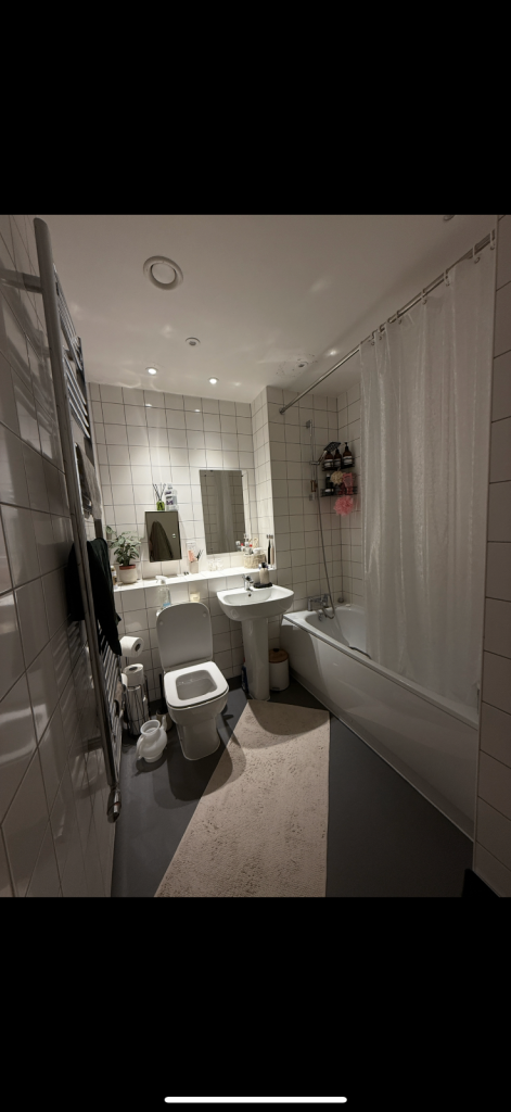 Large 1 bed for your 2 bed - Islington 