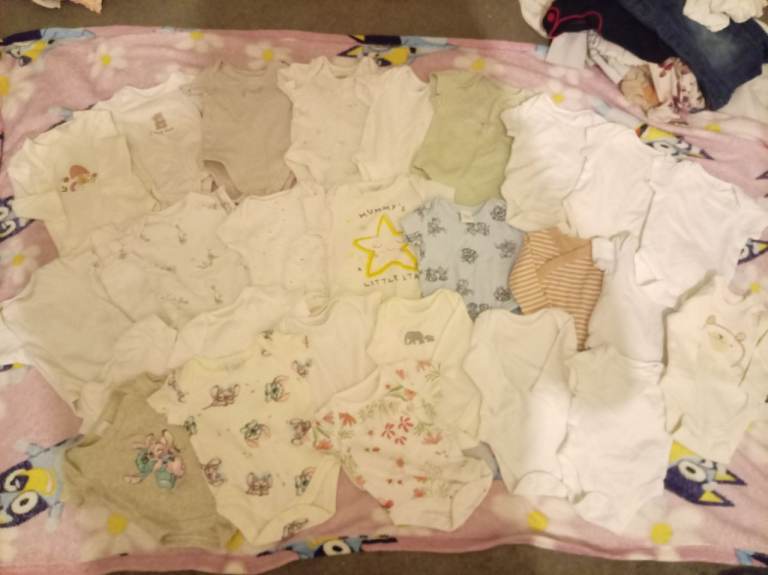 Baby girls tiny baby/newborn& up to 1m Bundle – Good Condition