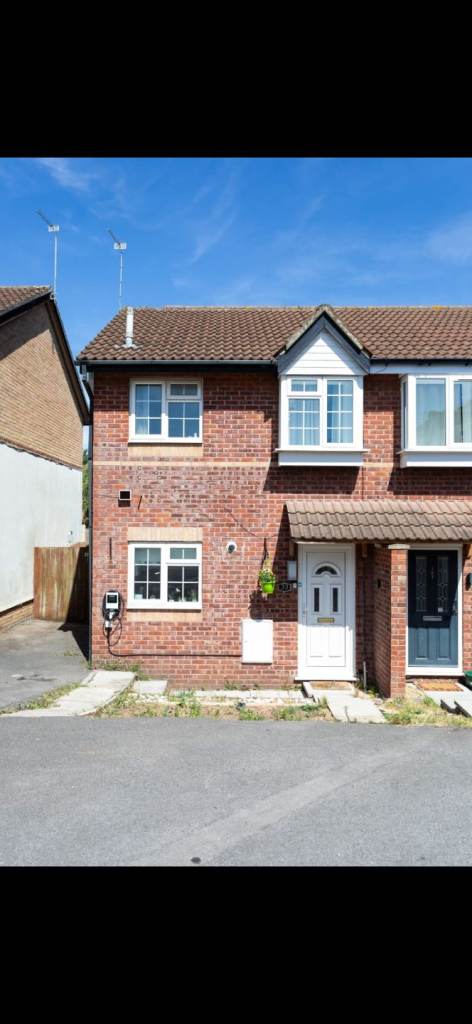 Beautiful room to rent warmley bristol 