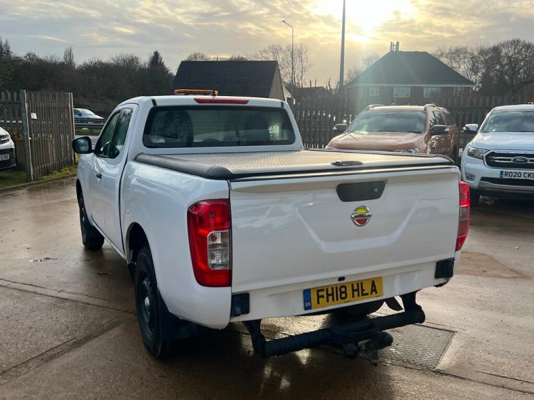 2018 Nissan Navara 2.3 dCi Visia King Pickup Extended Cab 4dr Diesel Manual 4WD Euro 6 (s/s) ( Pi...