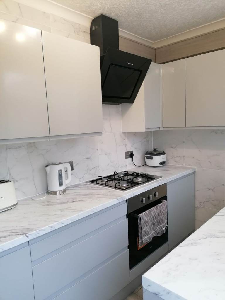 1 Double room to rent in with an Asian family for a female student or a female working professional