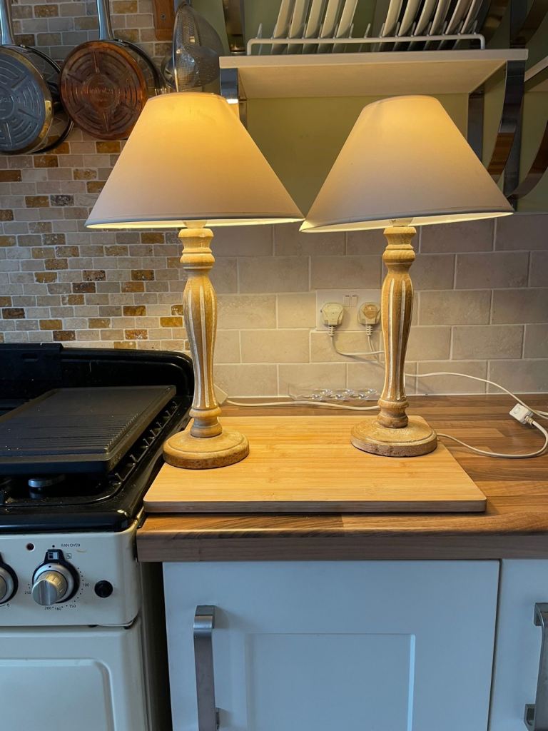 Pair of matching table lamps with shades – working