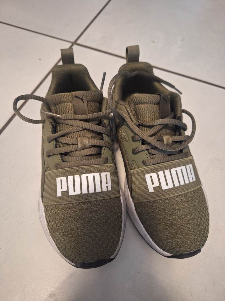 Puma trainers