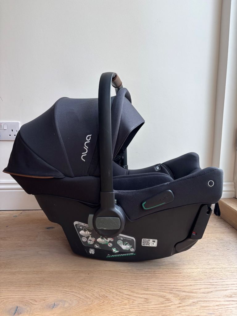 Nuna Pipa urbn car seat w ISOFIX 