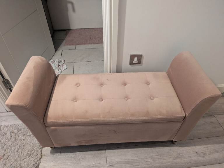 Pink velvet storage ottoman 