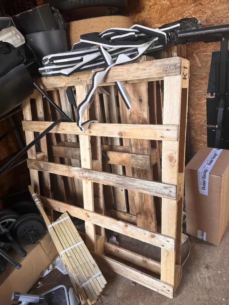 7 wooden pallets for sale