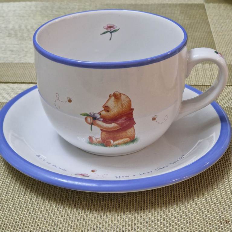 Disney Winnie the Pooh Large Cup and 8" Saucer Set