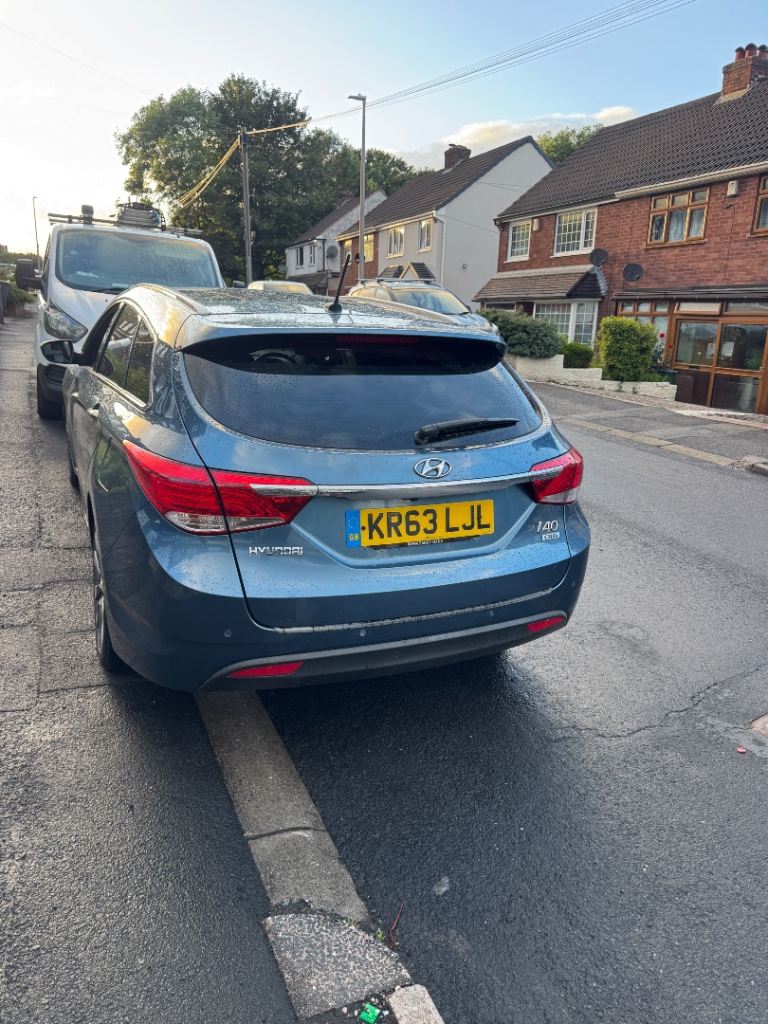 Hyundai i40 Estate Blue – Good Condition, Low Mileage