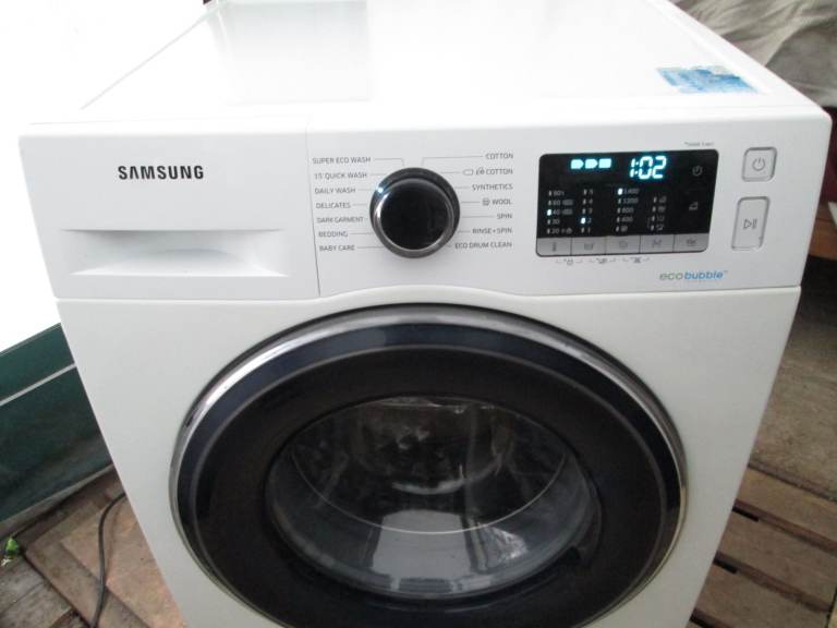 Samsung washing machine , delivery possible .