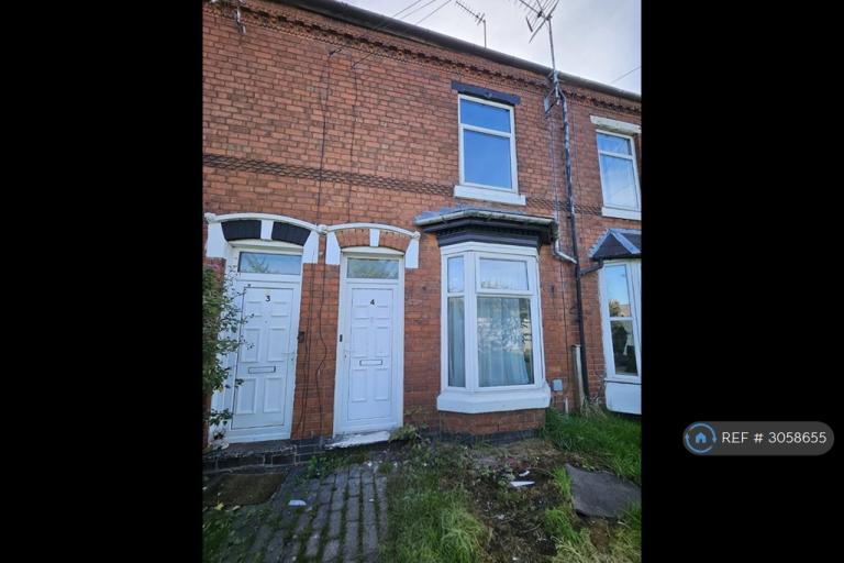 2 bedroom house in Gladys Terrace, Smethwick, B67 (2 bed) (#3058655)