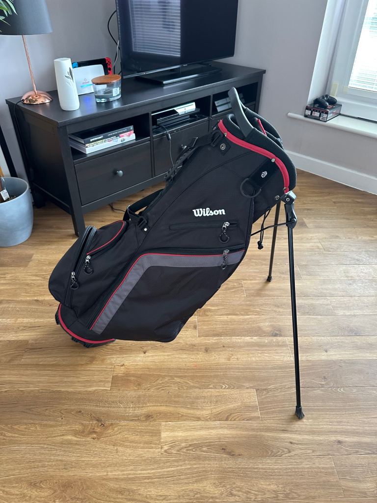 Wilson golf bag with stand