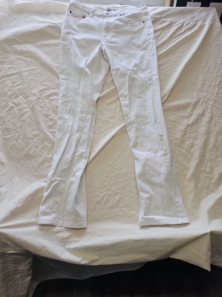 Amazon Essentials Women's White Skinny Jeans 34 34 G562
