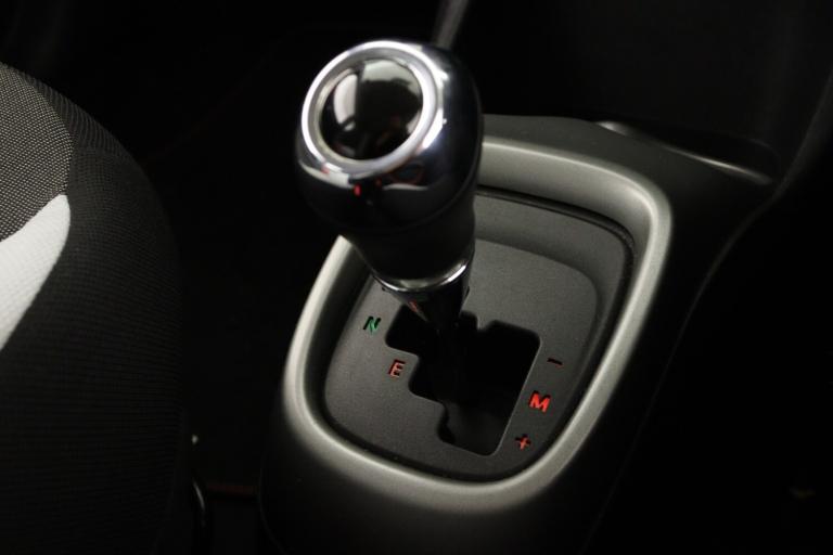 2017 Toyota AYGO 1.0 VVT-i X-Play 5dr x-shift HATCHBACK PETROL Automatic