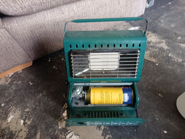 Gas heater and cordless spray gun 