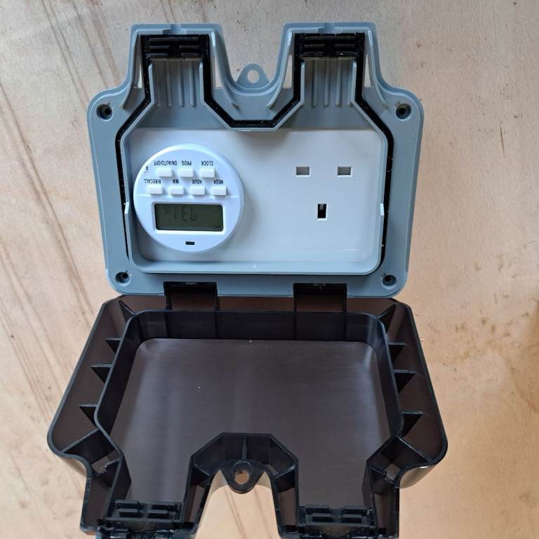 Outdoor timer socket