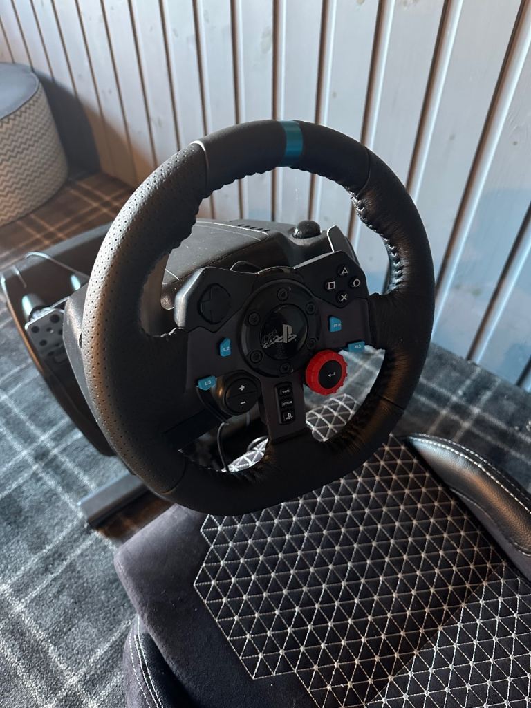 Project cars chair, steering wheel and pedals 