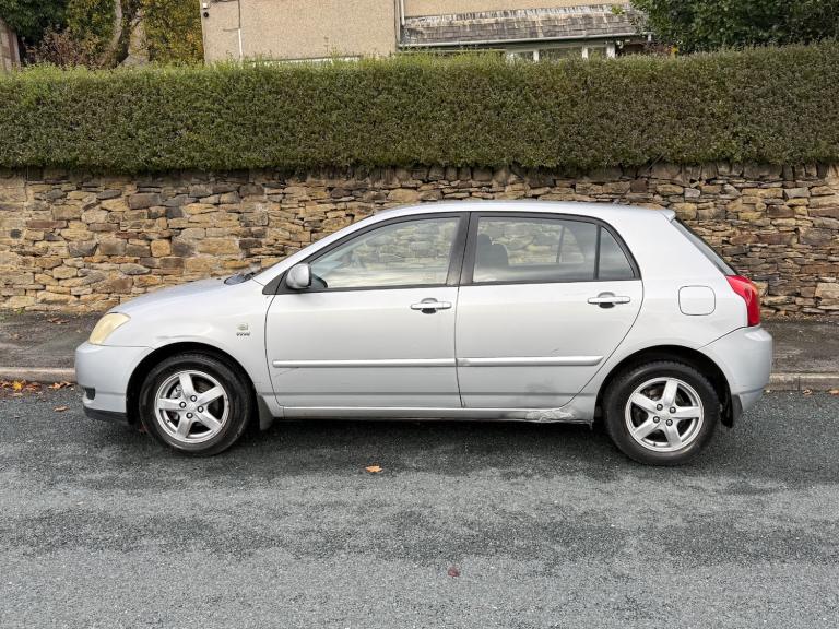 2003 Toyota Corolla VVT-I PETROL MANUAL 5 DOORS HATCHBACK SILVER HATCHBACK Petrol Manual