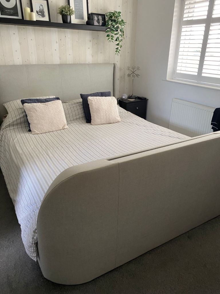 King size Ottoman Media Bed including TV Memory Foam Mattress Sound system