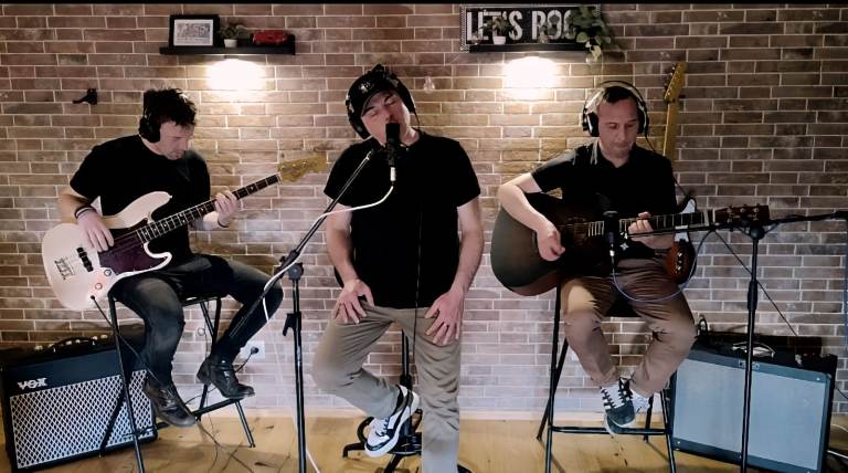 London – March / April | Alternative band looking for live opportunities