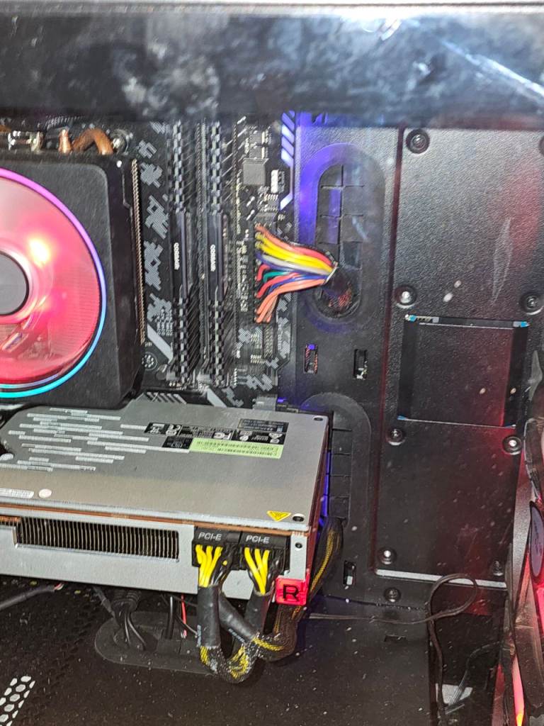 Gaming PC - Ryzen 7 2700X | 32GB RAM | Radeon VII 16GB