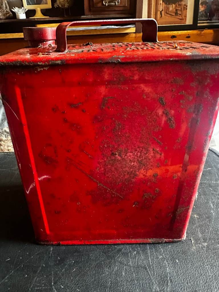 VALOR VINTAGE METAL FUEL CAN WITH ORIGINAL CAP