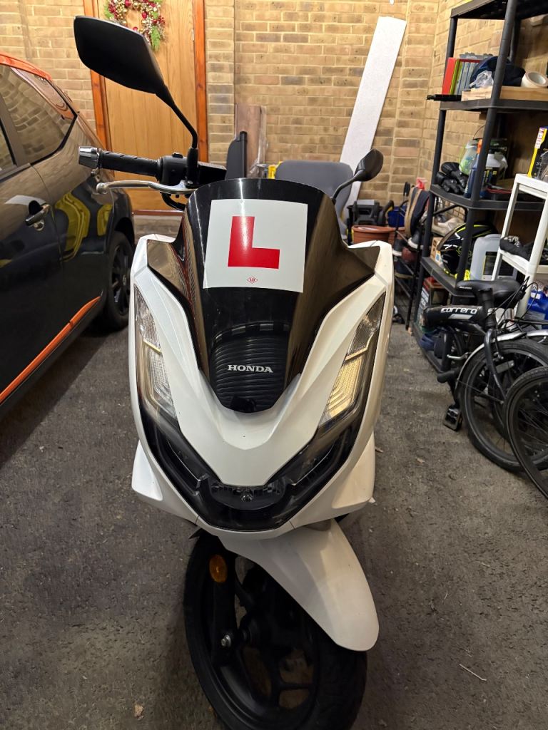 Honda, PCX, 2023, 125 (cc)