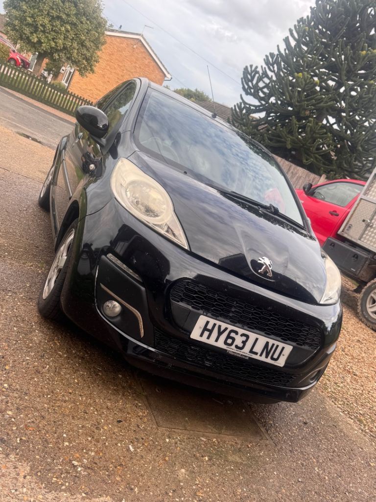 Peugeot, 107, Hatchback, 2013, Semi-Auto, 998 (cc), 5 doors