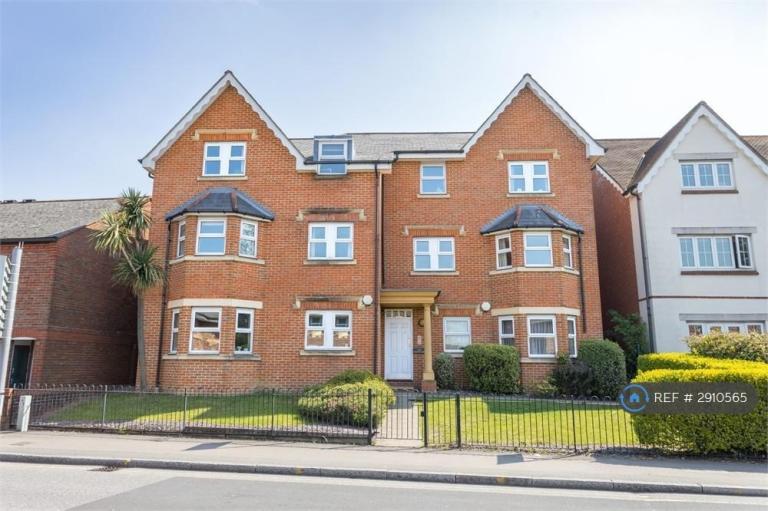 2 bedroom flat in Stoke Road, Guildford, GU1 (2 bed) (#2910565)